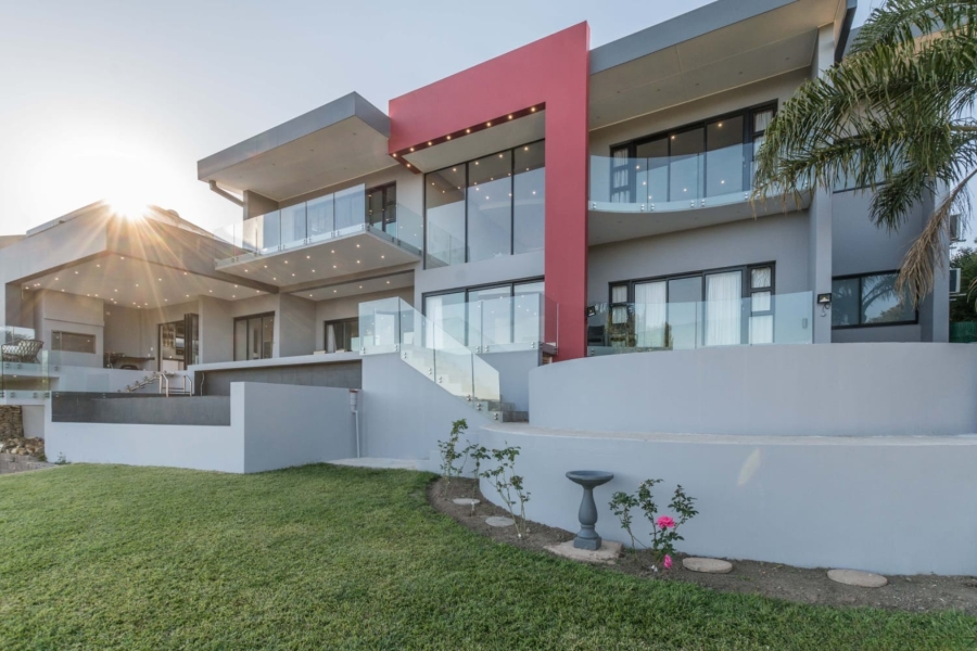 5 Bedroom Property for Sale in Beacon Bay Eastern Cape